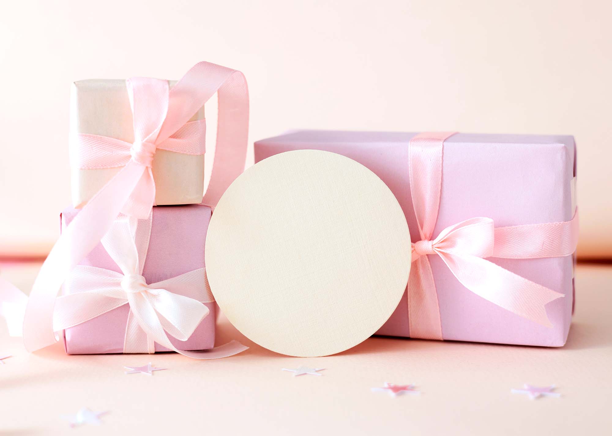 do you bring gifts to a gender reveal party